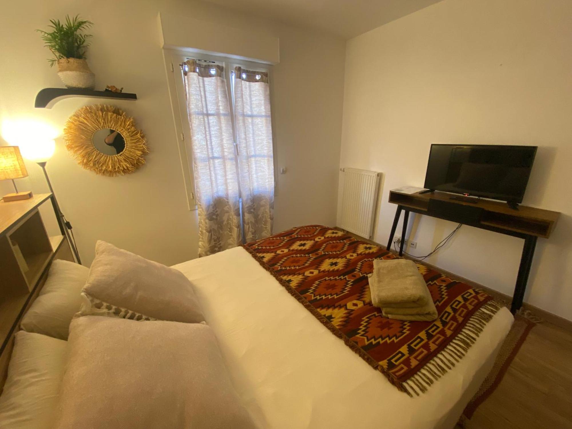 B&B Du Clos Menil Аньер-сюр-Сен Экстерьер фото